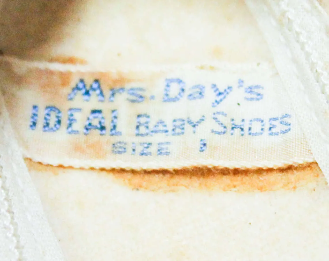 Satin Baby Booties - Size 1 Infants Pair Soft Soled Shoes - 1940s 1950s Tiny Slipper with Socks & Baby Shower Gift Card in Original Box